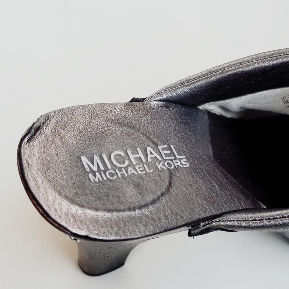 MICHAEL KORS Silver Clogs - Picture 7 of 7